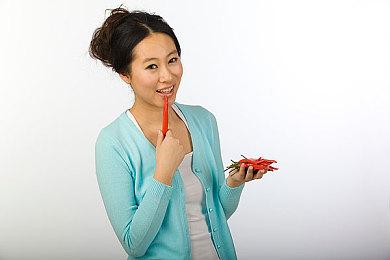 《最后的生还者》重制版与PS4版对比视频 找差别